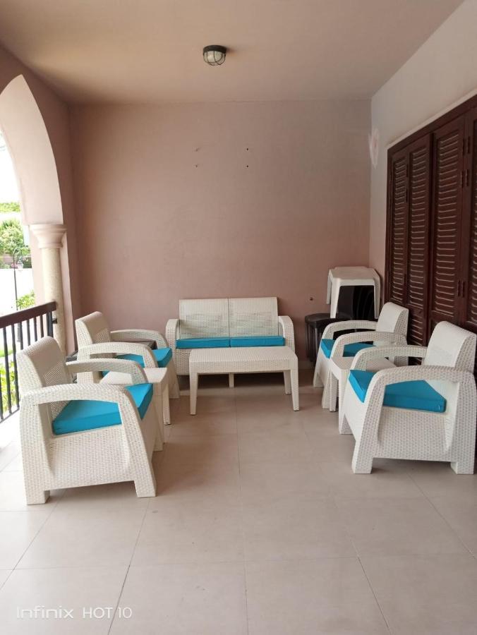 Romantic Chalet Between Swimming Pools And Close To The Seashore Aqaba Esterno foto