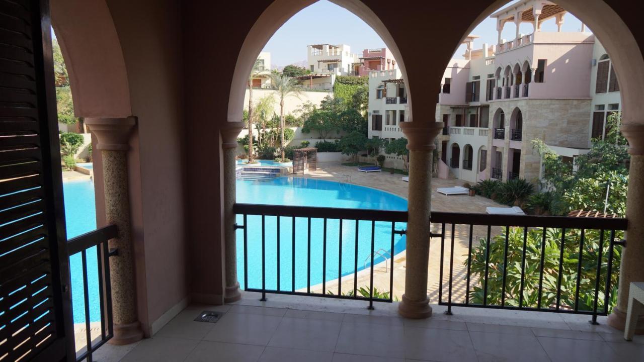 Romantic Chalet Between Swimming Pools And Close To The Seashore Aqaba Esterno foto